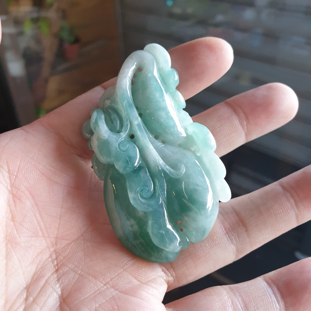 逸品軒~天然緬甸玉A貨-R2146-冰糯飄花玉蘭花墜子 長67.6mm寬35.3mm厚12.8mm 種水好，顏色漂亮。-細節圖5