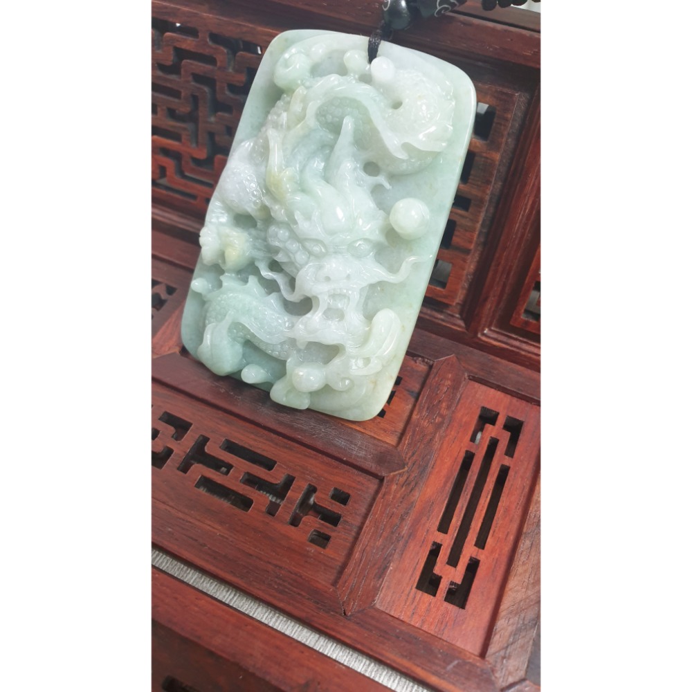 逸品軒～天然緬甸玉A貨-Z6285-龍牌墜子  長68.4mm寬43.2mm厚13.1mm  💰特價1500元-細節圖2
