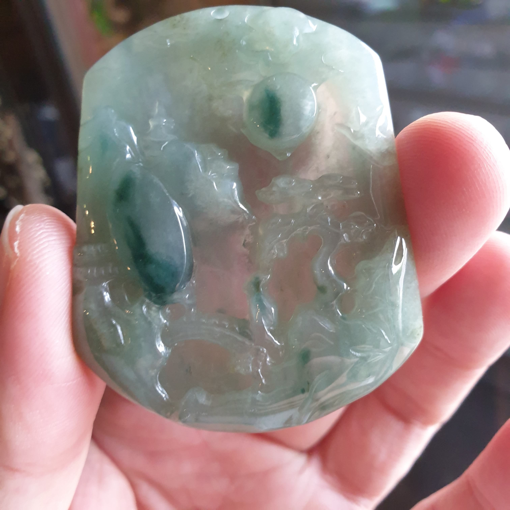 逸品軒~天然緬甸玉A貨-R2154-冰細糯飄花山水墜子 長56.6mm寬46.4mm厚6.5mm 玉質細膩，水頭好-細節圖4