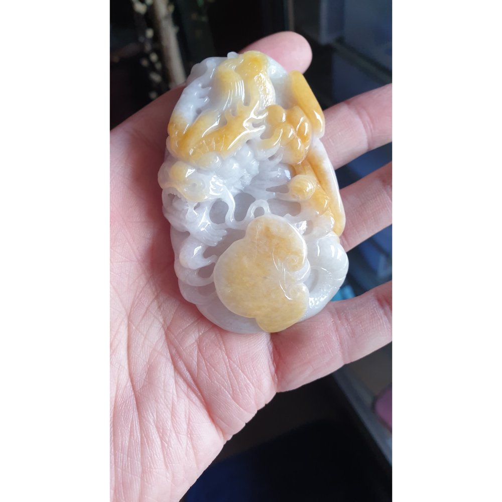 逸品軒~天然緬甸玉A貨-R2168-小三彩如意龍牌墜子 長76.5mm寬50mm厚20.2mm 糯種，顏色漂亮。-細節圖4