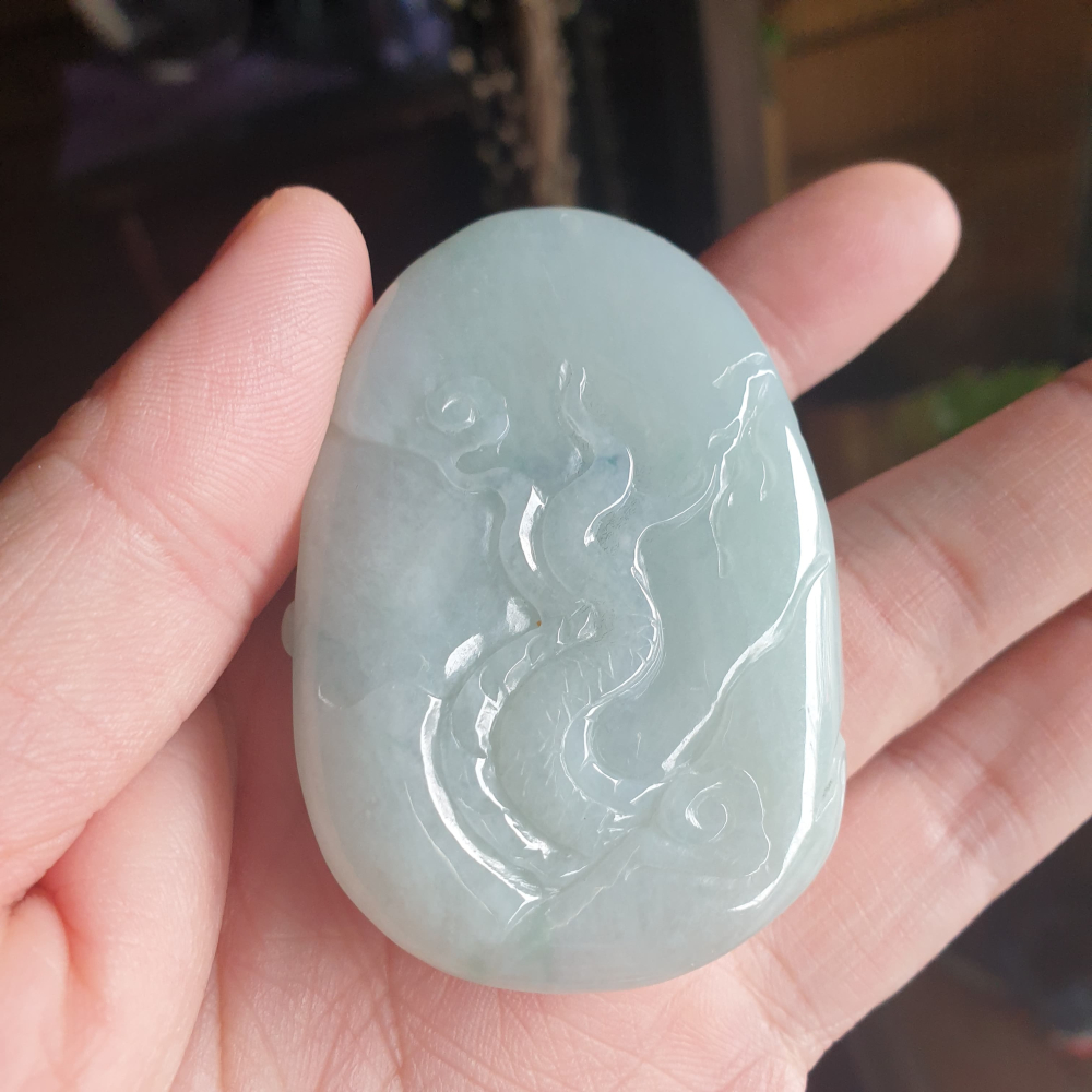 逸品軒~天然緬甸玉A貨-R2175-冰細糯晴水神龍護主墜子 長60.3mm寬42mm厚19.8mm 水頭好，玉質細膩-細節圖2