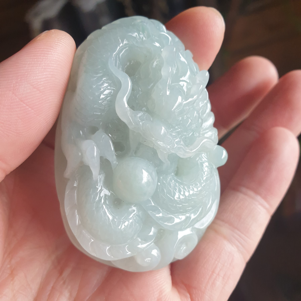 逸品軒~天然緬甸玉A貨-R2175-冰細糯晴水神龍護主墜子 長60.3mm寬42mm厚19.8mm 水頭好，玉質細膩-細節圖9