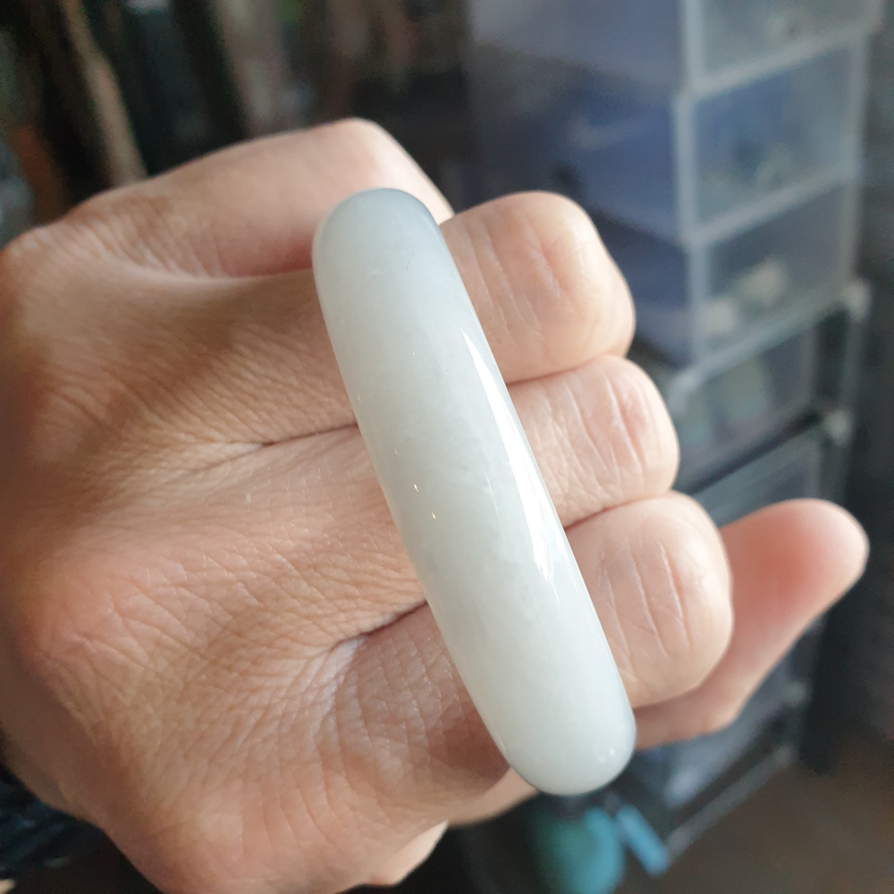 逸品軒~天然緬甸玉A貨-Y732-細糯貴妃鐲 寬12mm厚6.2mm內徑長50.6mm短45.5mm約15.6圍已扣圍-細節圖8