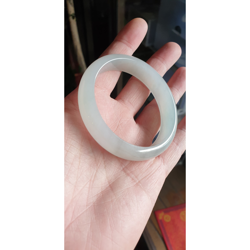 逸品軒~天然緬甸玉A貨-Y736-冰種玉鐲 寬14.6mm厚7mm內徑59.2mm約18.8圍 無紋無摳無裂，種水好-細節圖2