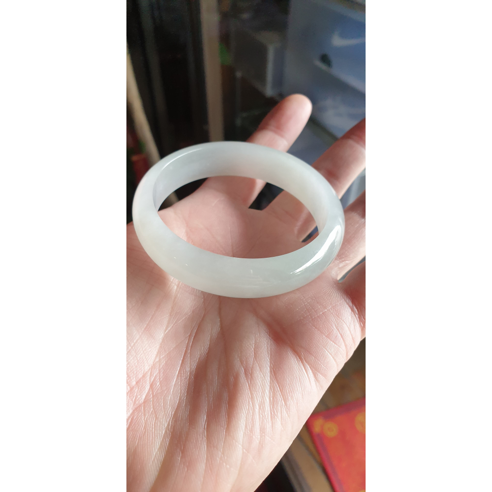 逸品軒~天然緬甸玉A貨-Y736-冰種玉鐲 寬14.6mm厚7mm內徑59.2mm約18.8圍 無紋無摳無裂，種水好-細節圖6
