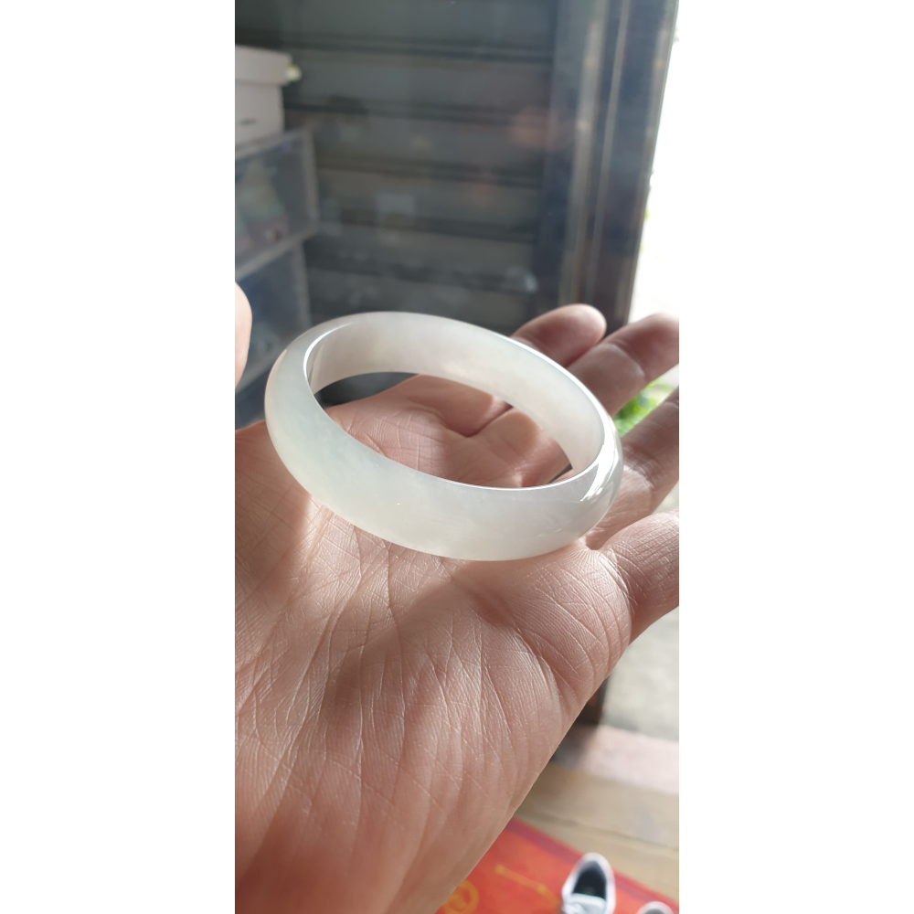逸品軒~天然緬甸玉A貨-Y736-冰種玉鐲 寬14.6mm厚7mm內徑59.2mm約18.8圍 無紋無摳無裂，種水好-細節圖9