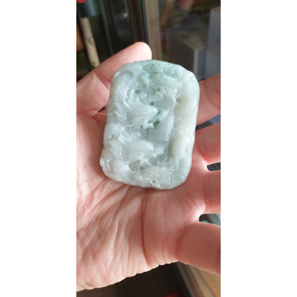 逸品軒~天然緬甸玉A貨-R2241-細糯飄花九龍牌墜子 長63.3mm寬45.2mm厚14mm 顏色漂亮，線條繁複生動。-細節圖6
