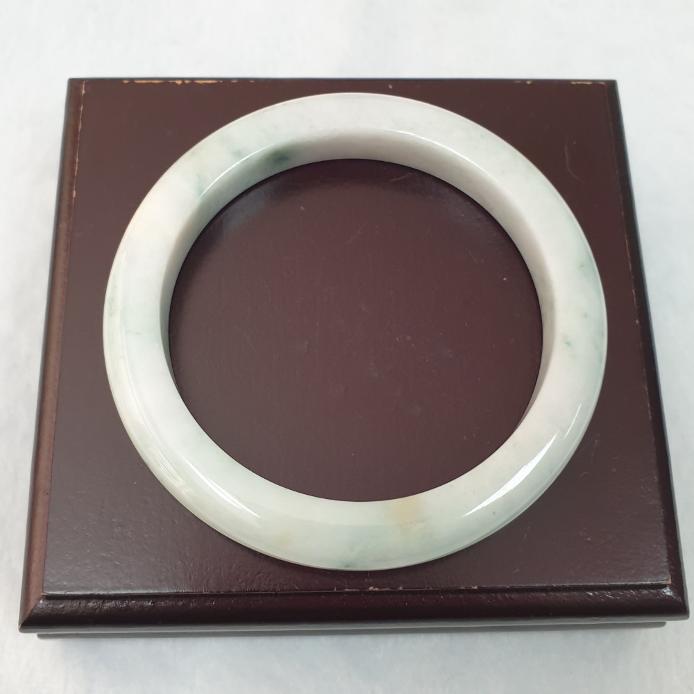 逸品軒～天然緬甸玉A貨-B1315-飄花玉鐲 寬9.6mm厚9mm內徑57.5mm約18.3mm-細節圖2