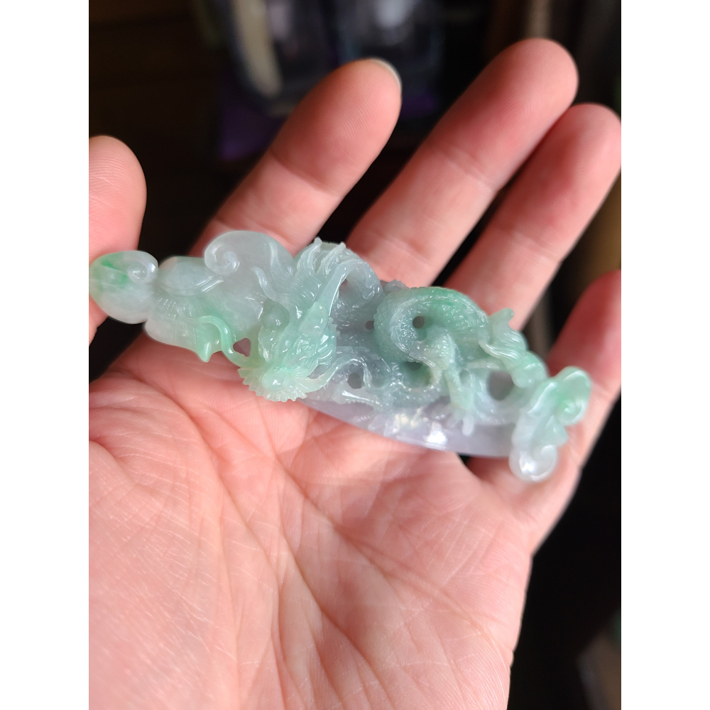 逸品軒~天然緬甸玉A貨-R2302-春彩龍如意擺件 長91.3mm寬26.5mm厚22mm 水頭好，顏色漂亮。 手工雕-細節圖3