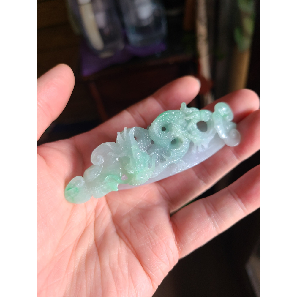 逸品軒~天然緬甸玉A貨-R2302-春彩龍如意擺件 長91.3mm寬26.5mm厚22mm 水頭好，顏色漂亮。 手工雕-細節圖5