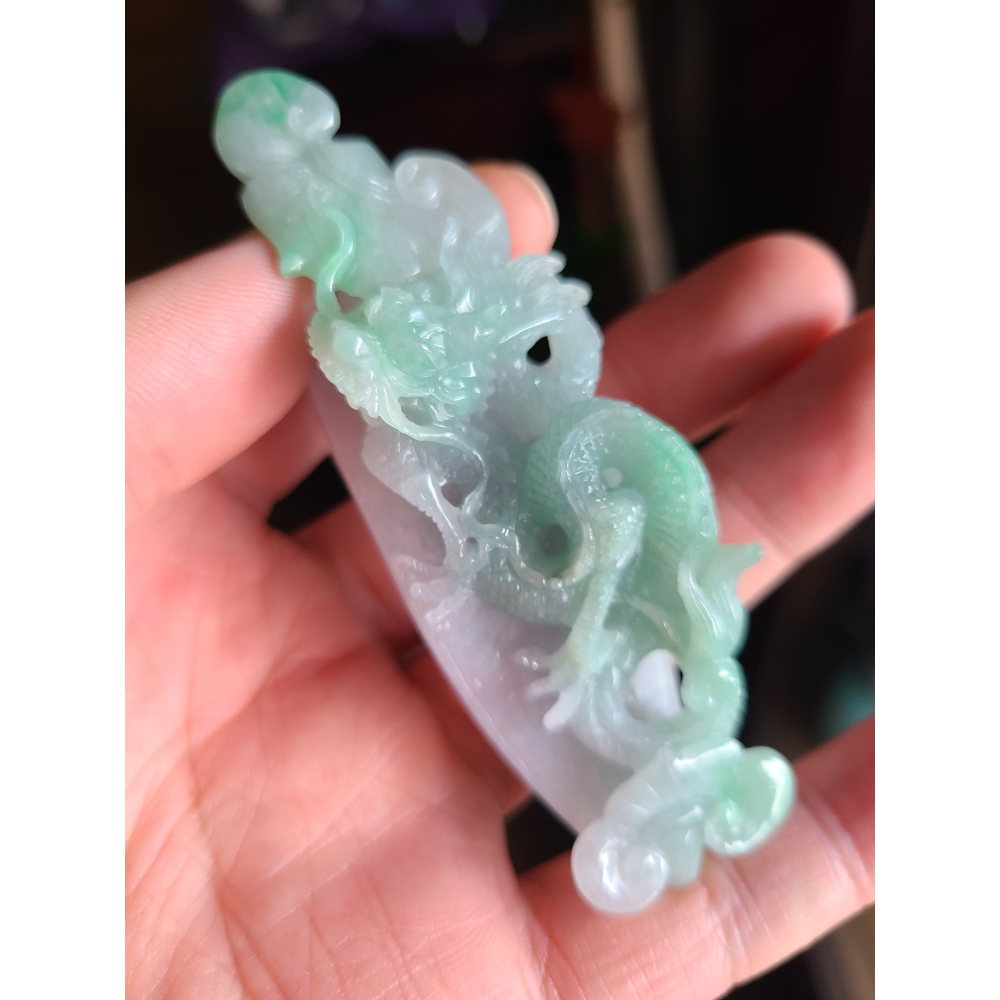 逸品軒~天然緬甸玉A貨-R2302-春彩龍如意擺件 長91.3mm寬26.5mm厚22mm 水頭好，顏色漂亮。 手工雕-細節圖6