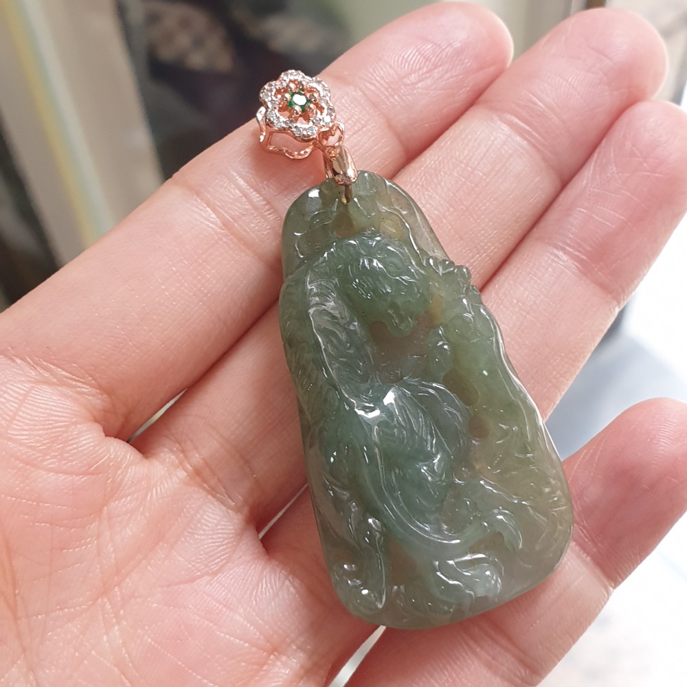 逸品軒～天然緬甸玉A貨-Z6444 -925銀冰糯上山虎牌墜子 長43.5mm寬24.5mm厚7.1mm-細節圖3