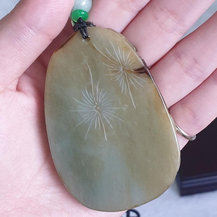 逸品軒～天然緬甸玉A貨-Z6546-黃翡荷葉貔貅墜子 長64.8mm寬45mm厚12.2mm 💰售價2680元-細節圖3