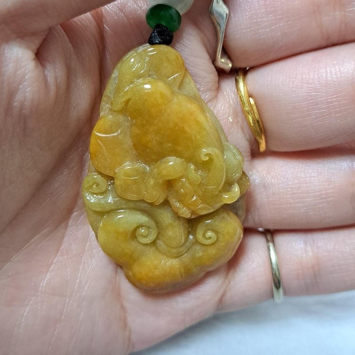 逸品軒～天然緬甸玉A貨-Z6557-黃翡貔貅如意招財墜子 長44.6mm寬28.3mm厚10mm 💰售價1980元-細節圖3