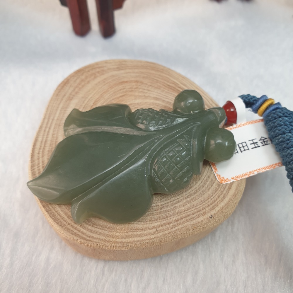 逸品軒~天然和田玉-Z6604-金魚墜子 長54.2mm寬37mm厚10.6mm 💰售價1500元-細節圖4