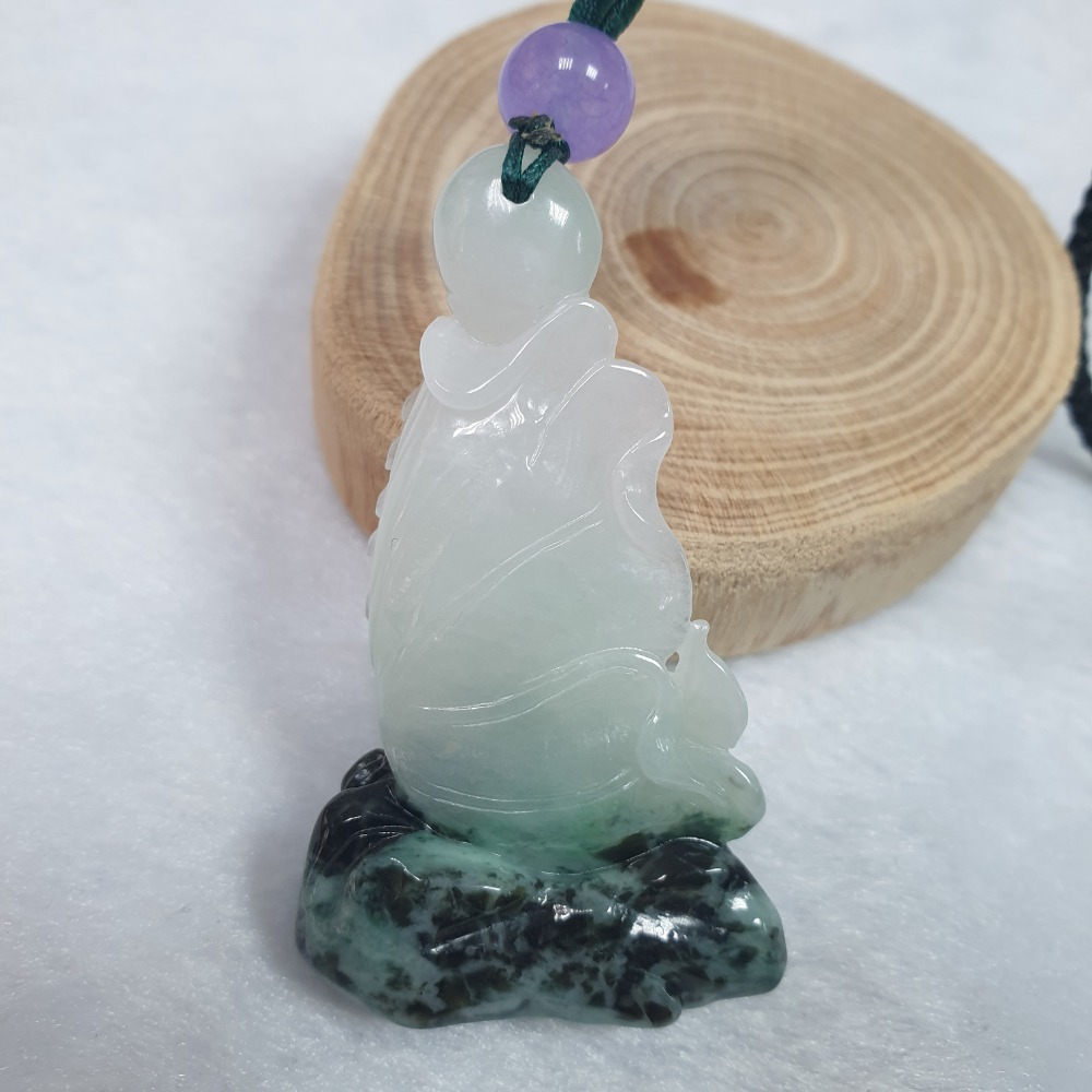 逸品軒~天然緬甸玉A貨-Z6635-冰糯力爭上游墜子/小擺件 長51.6mm寬30.6mm厚11.9mm-細節圖4