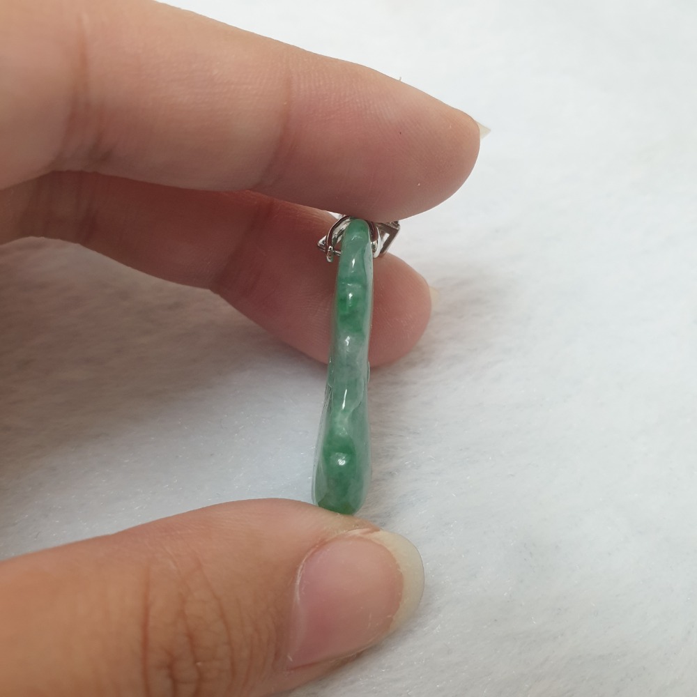 逸品軒～天然緬甸玉A貨-Z6649-淡綠荷包滿滿墜子 長28.8mm寬15.2mm厚5.4mm-細節圖3