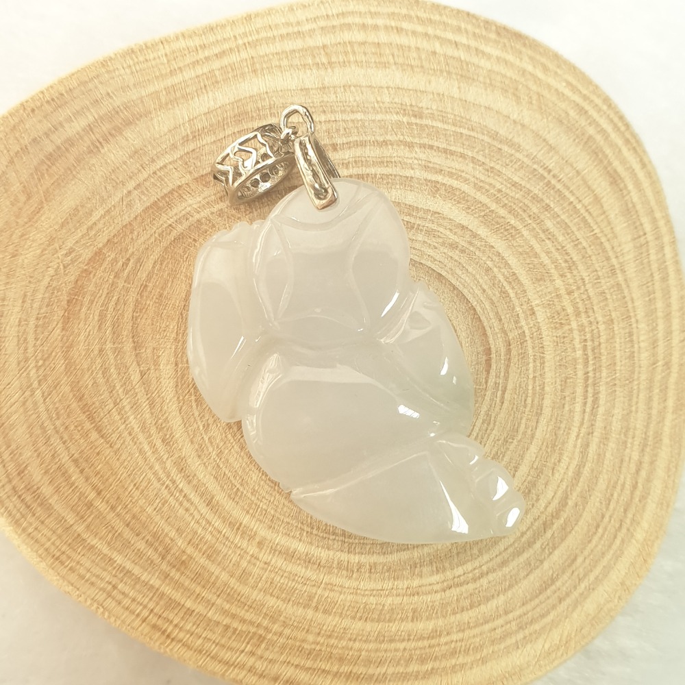 逸品軒～天然緬甸玉A貨-Z6685-冰糯三腳蟾墜子 長30.5mm寬19.2mm厚6.1mm 💰售價1680元-細節圖2