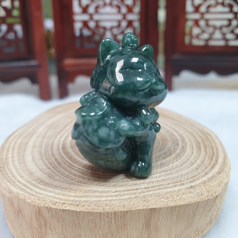 逸品軒～天然翡翠A貨-O0446-瓜料翡翠貓＋魚小擺件 長28.7mm寬28.5mm厚16.7mm 💰售價999元-細節圖4