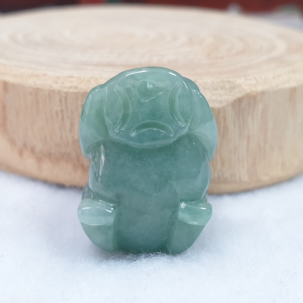 逸品軒~天然緬甸玉A貨-O0451-油青小豬墜子/小擺件 長22.9mm寬15.4mm高14mm 💰售價1500元 •-細節圖5