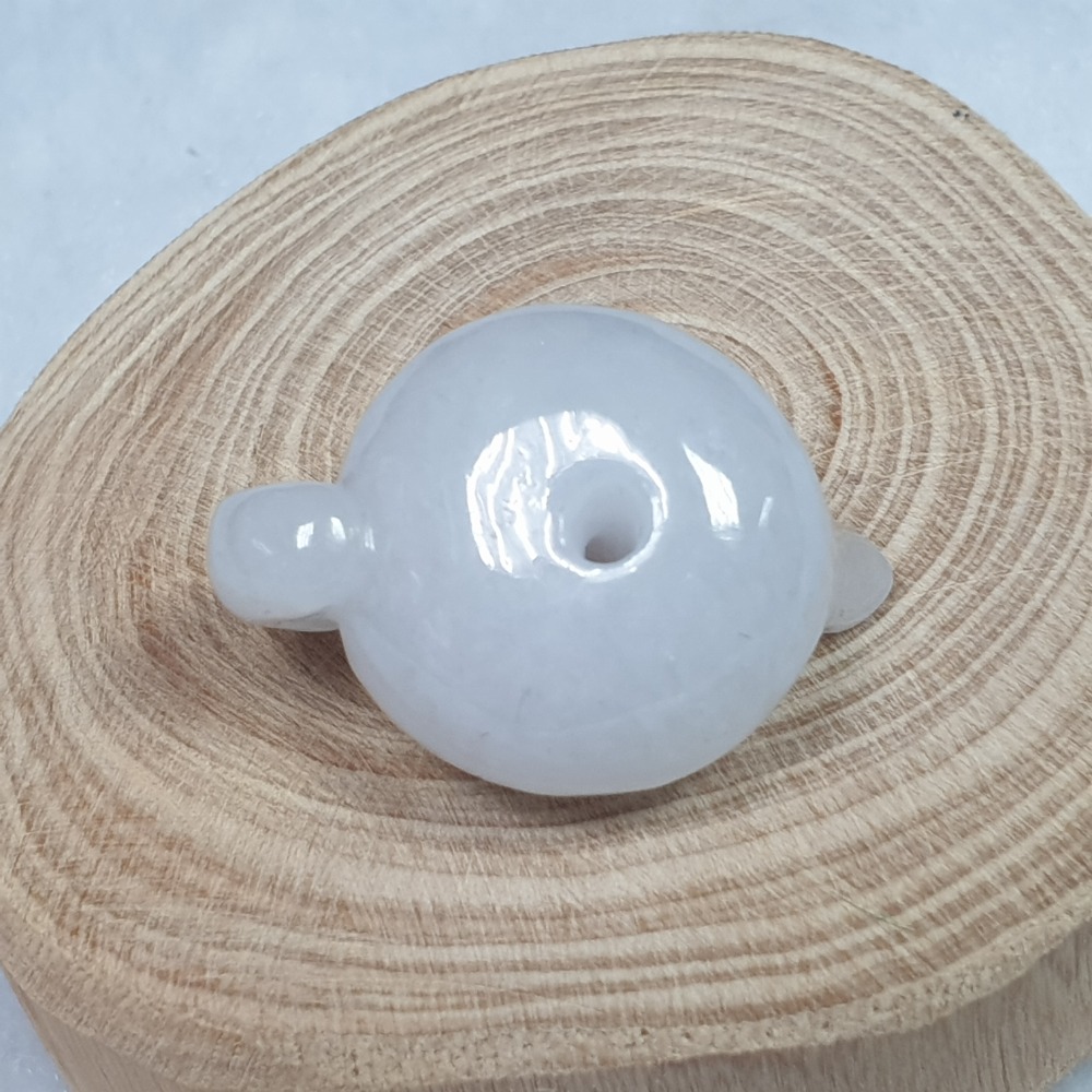 逸品軒～天然緬甸玉A貨-O0458-翡翠茶壺小擺件（有孔可當包掛/吊飾） 直徑30.5mm寬20.7mm厚14.4mm-細節圖5