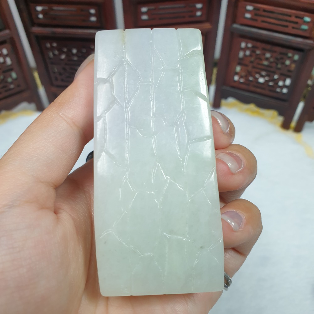 逸品軒~天然緬甸玉A貨-O0479- 翡翠一鳴驚人擺件- 長70.6mm寬30mm高60.8mm 售價3280元-細節圖5