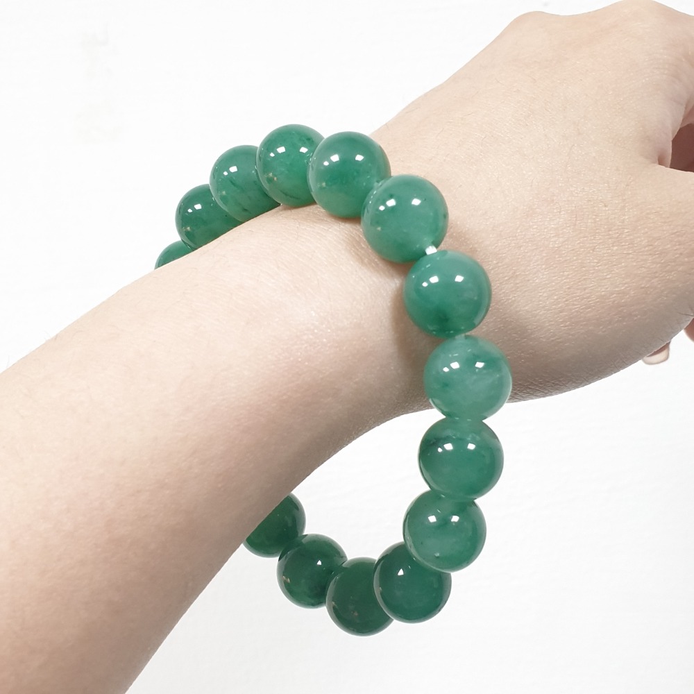 逸品軒~天然石英岩玉-C2059-非洲翠手珠 珠寬約12.2mm適合手腕16.5公分配戴 售價2500元-細節圖4