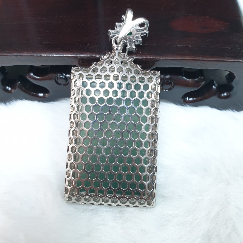 逸品軒～天然翡翠A貨-Z6792-瓜料無事牌墜子 長42.6mm寬28.3mm厚10.2mm-細節圖2