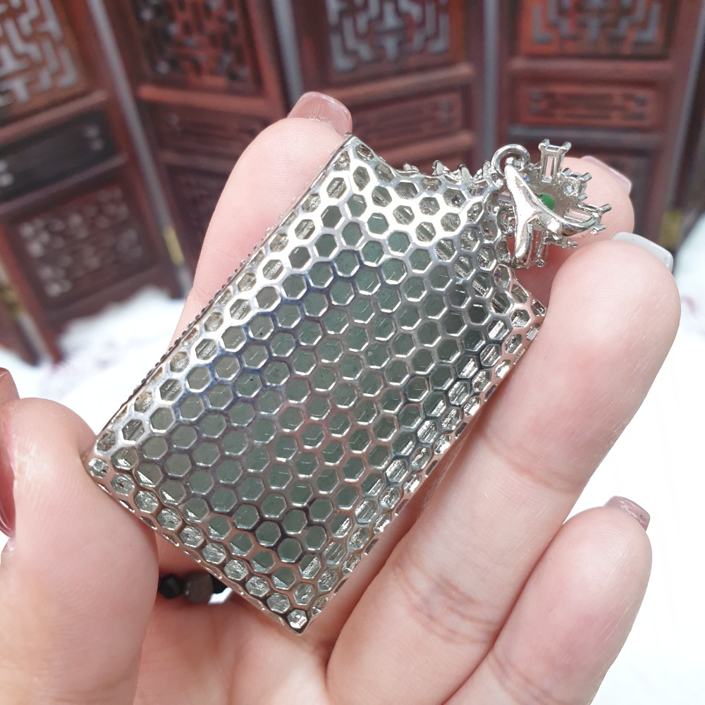 逸品軒～天然翡翠A貨-Z6792-瓜料無事牌墜子 長42.6mm寬28.3mm厚10.2mm-細節圖5