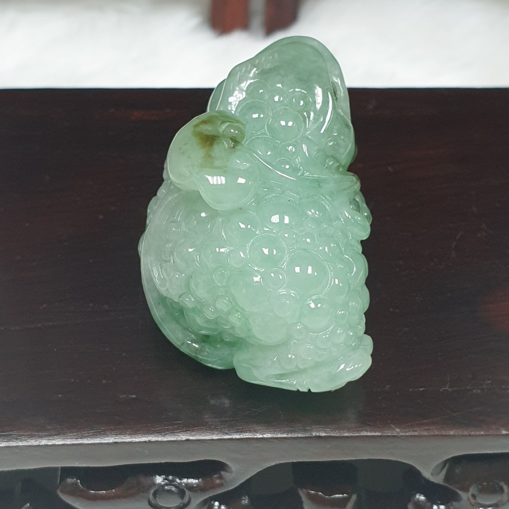 逸品軒～天然緬甸玉A貨-O0487-淡綠三腳蟾墜子／小擺件 長37.2mm寬26.1mm厚25.1mm 💰售價2980-細節圖4