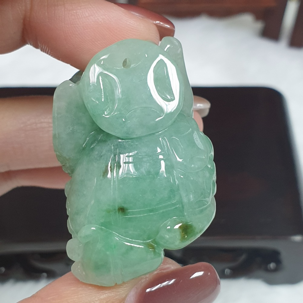 逸品軒～天然緬甸玉A貨-O0487-淡綠三腳蟾墜子／小擺件 長37.2mm寬26.1mm厚25.1mm 💰售價2980-細節圖5