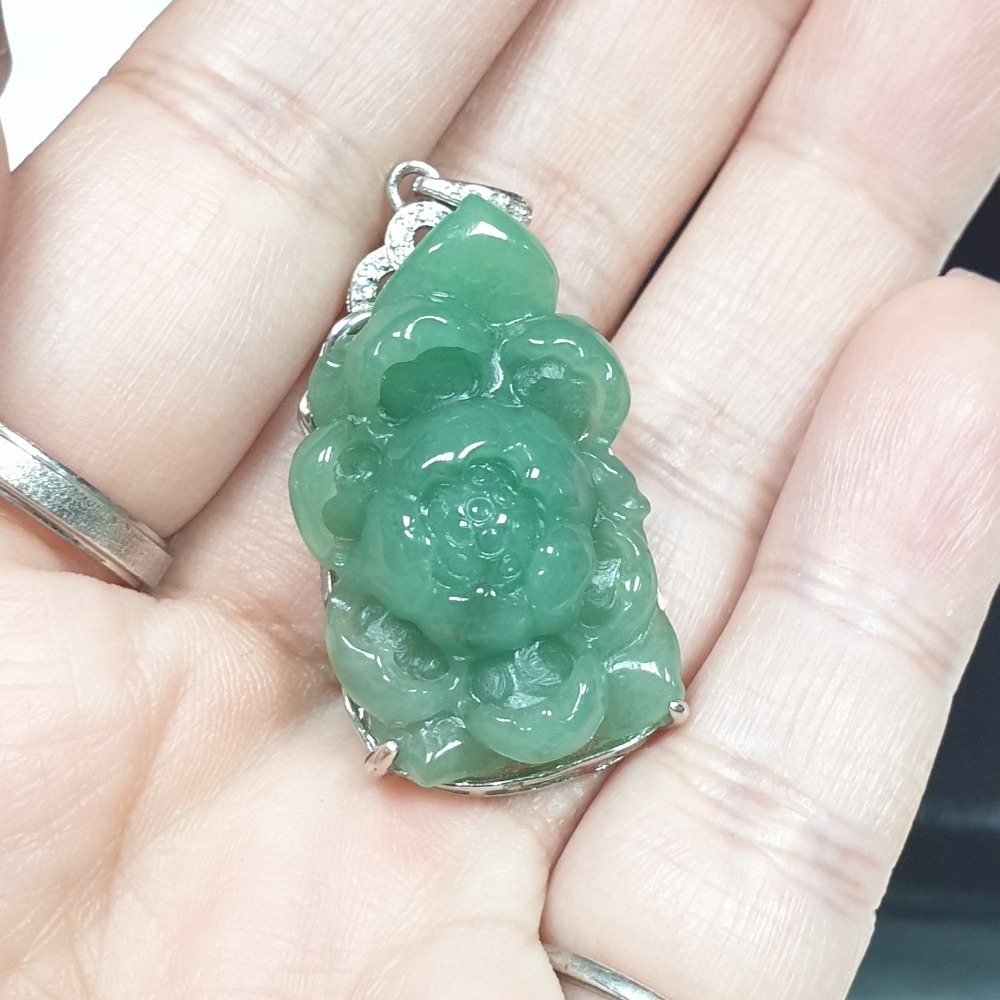 逸品軒～天然緬甸玉A貨-Z6824-細糯油青荷花墜子 長28.1mm寬17.7mm厚9.8mm(含戒檯） 寓意荷包滿滿-細節圖4