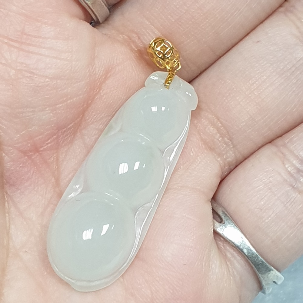 逸品軒～天然緬甸玉A貨-R2587-18K金冰細糯福豆墜子長33.4mm寬12.8mm厚6.4mm-細節圖4