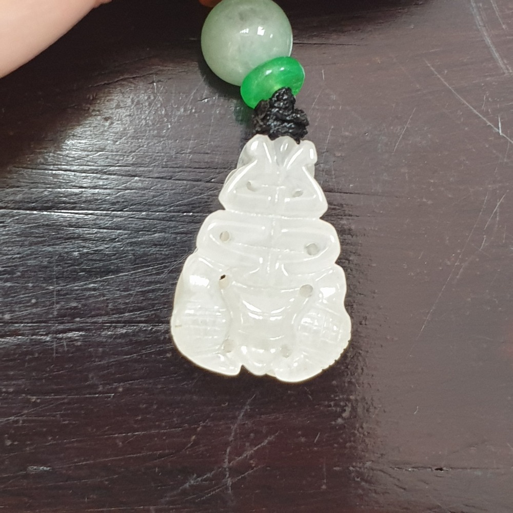 逸品軒～天然緬甸玉A貨-Z6896-冰糯紫羅蘭蒼蠅(常贏)墜子  長20.5mm寬15.6mm厚8.4mm-細節圖2