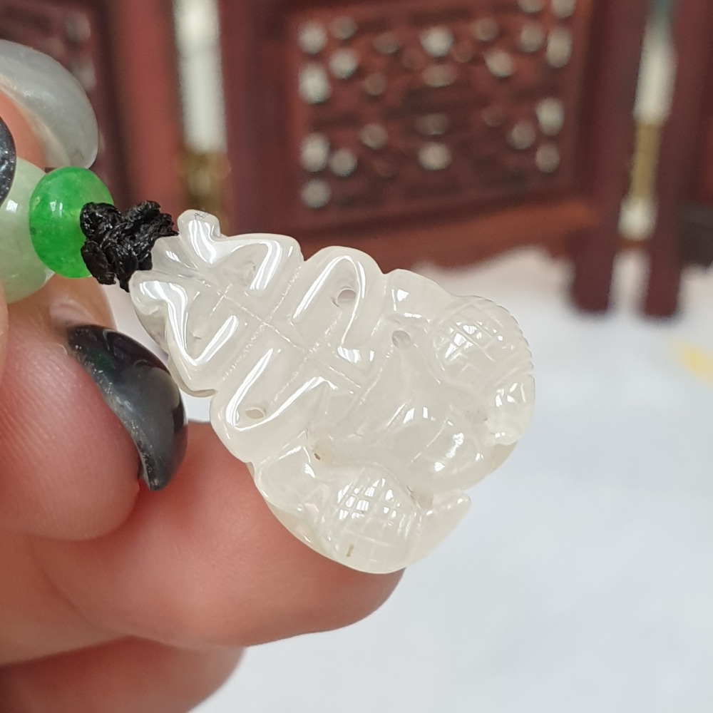 逸品軒～天然緬甸玉A貨-Z6896-冰糯紫羅蘭蒼蠅(常贏)墜子  長20.5mm寬15.6mm厚8.4mm-細節圖5