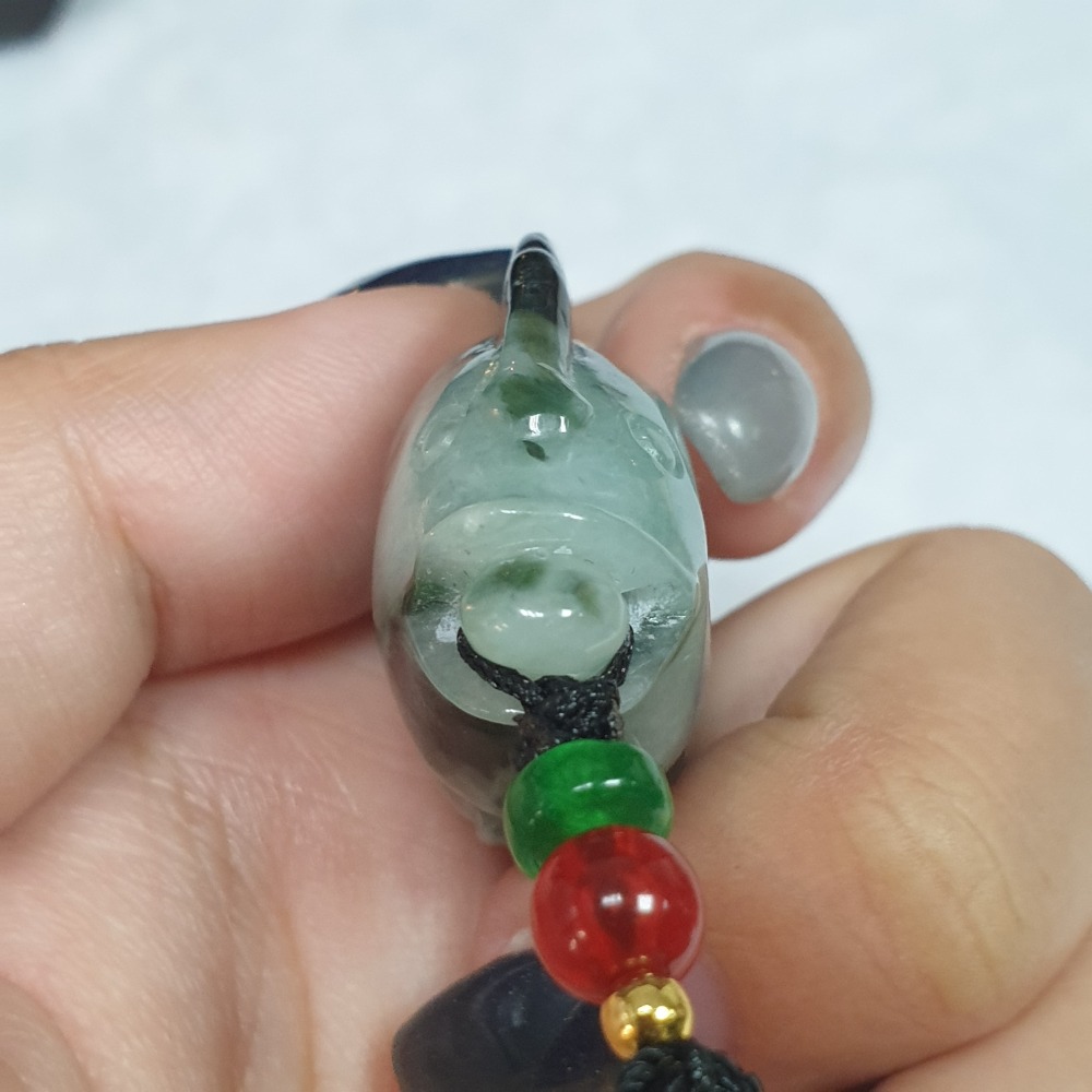 逸品軒～天然緬甸玉A貨-Z6897-飄花魚墜子 長43.8mm寬28.7mm厚14.4mm 💰售價2980元-細節圖3