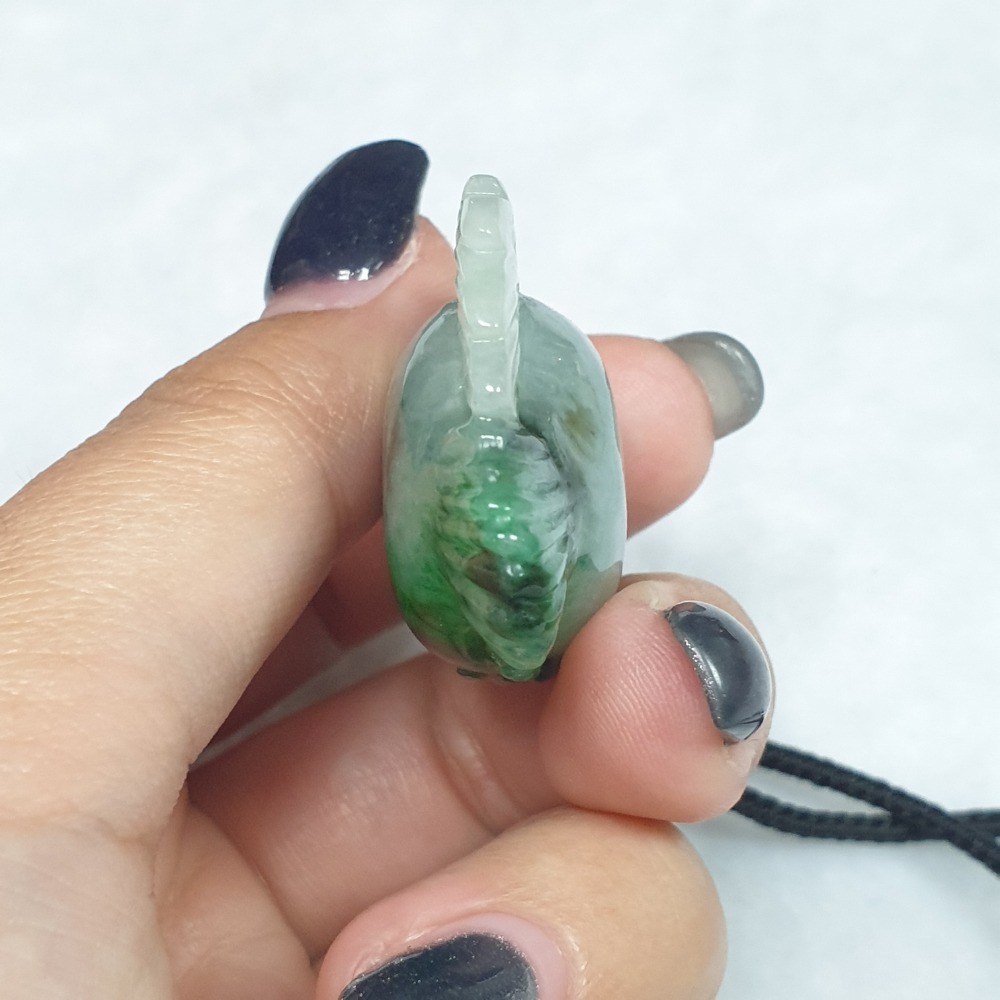 逸品軒～天然緬甸玉A貨-Z6897-飄花魚墜子 長43.8mm寬28.7mm厚14.4mm 💰售價2980元-細節圖4