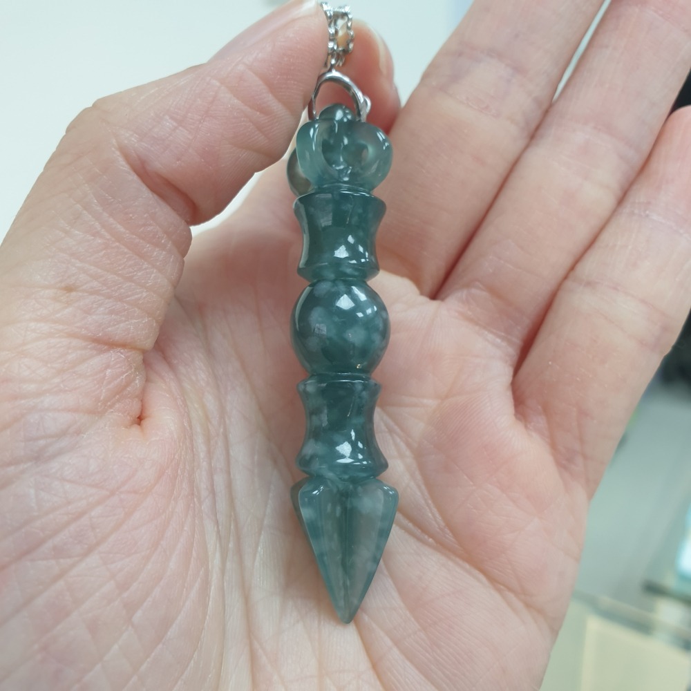 逸品軒～天然翡翠A貨-Z6981-瓜料冰糯降魔杵墜子  長61.0mm寬15.1mm-細節圖7