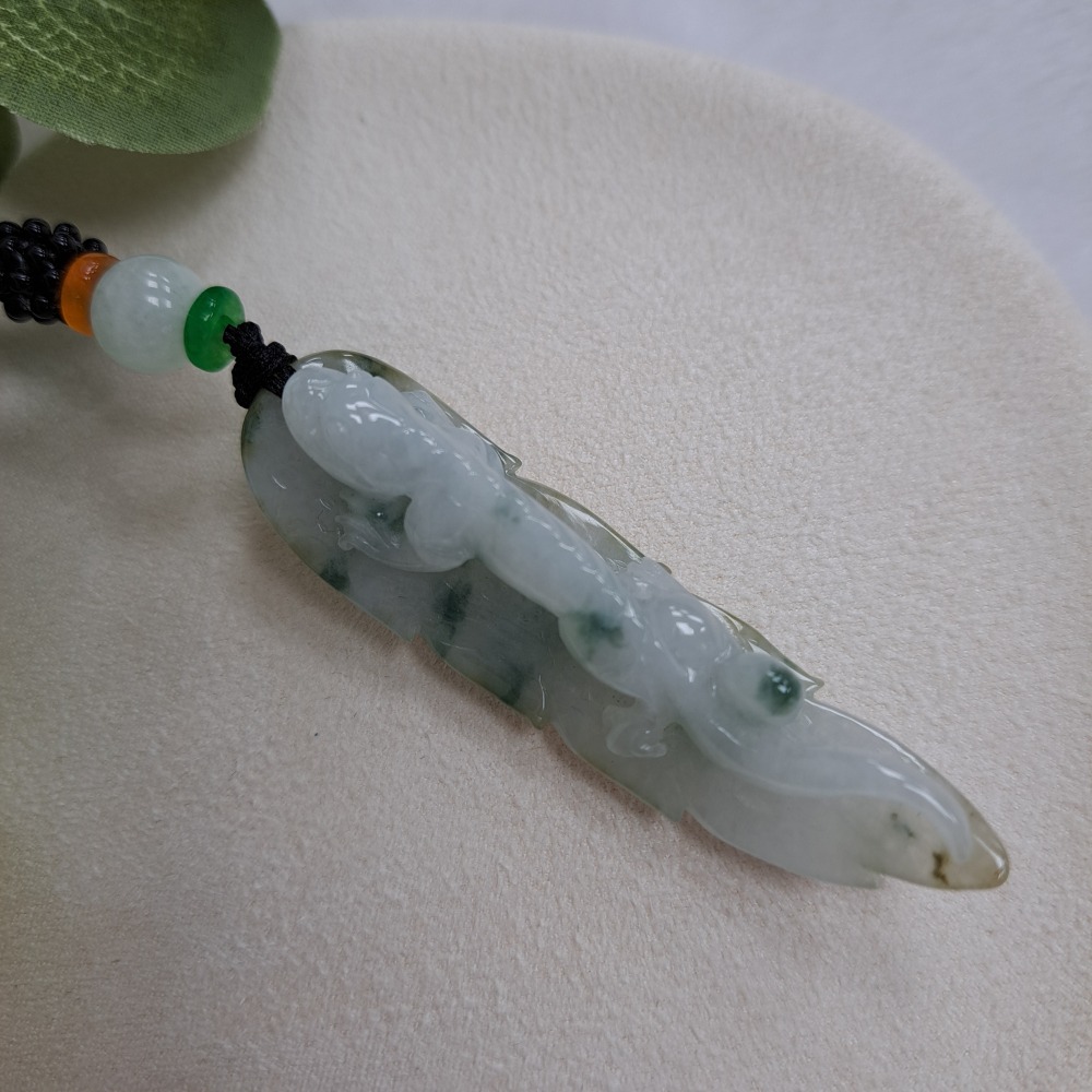 逸品軒～天然緬甸玉A貨-Z6988-飄花帶黃翡螭龍墜子 長57.0mm寬15.7mm厚13.0mm-細節圖2