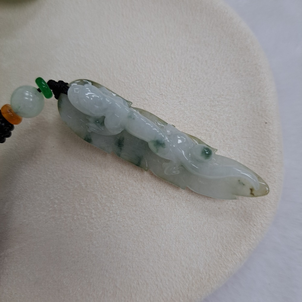 逸品軒～天然緬甸玉A貨-Z6988-飄花帶黃翡螭龍墜子 長57.0mm寬15.7mm厚13.0mm-細節圖4