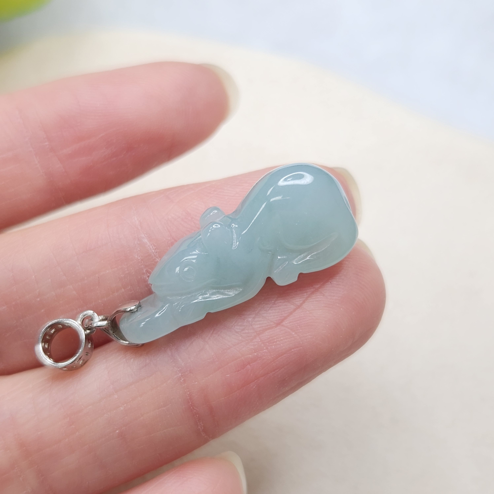 逸品軒～天然緬甸玉A貨-Z7012-細糯藍綠錢鼠墜子長26.7mm寬10.8mm厚6.9mm-細節圖3