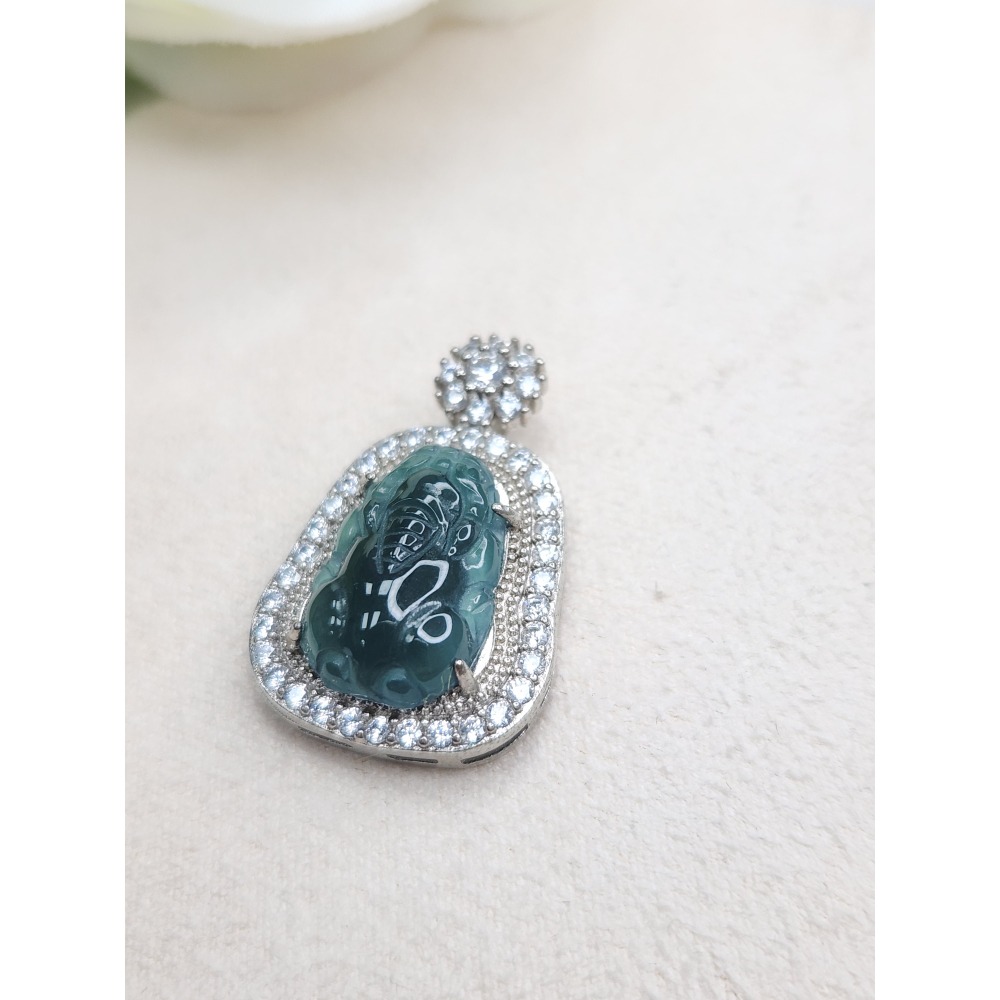 逸品軒～天然翡翠玉A貨-Z7027-瓜料貔貅墜子925銀台有封底長28.3mm寬10.1mm厚11.2mm-細節圖2