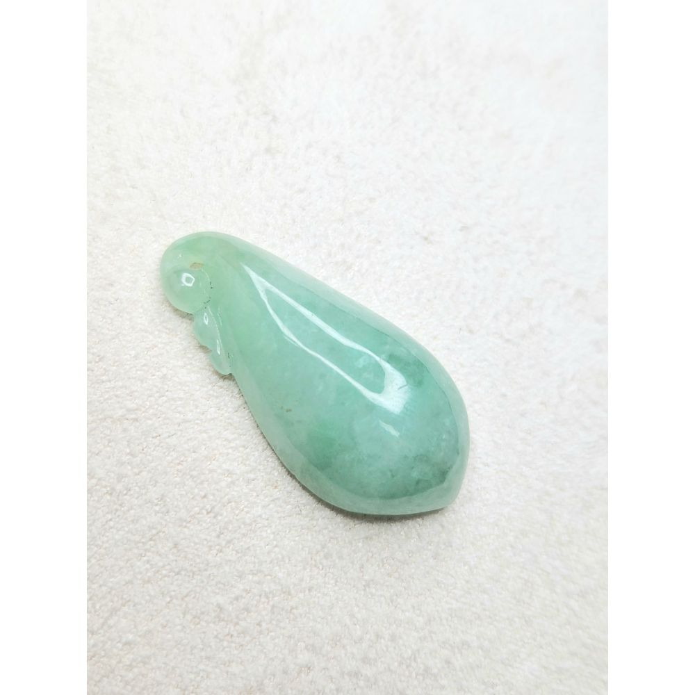 逸品軒～天然緬甸玉A貨-Z7033-果綠福瓜墜子長28.1mm寬13.8mm厚6.2mm-細節圖4