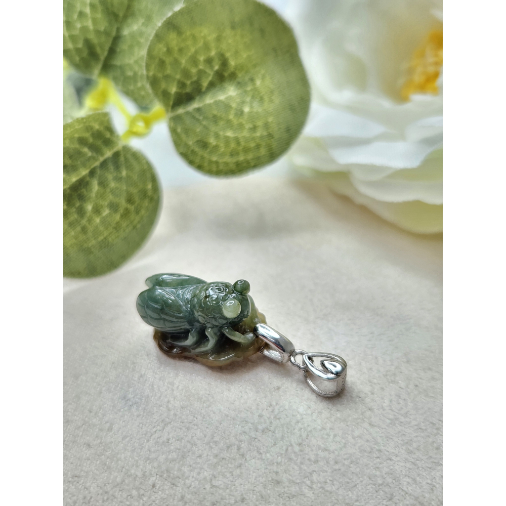 逸品軒～天然緬甸玉A貨-Z7039-黃加綠常贏蒼蠅墜子925銀扣 長17.4mm寬11.6mm厚10.5mm-細節圖2
