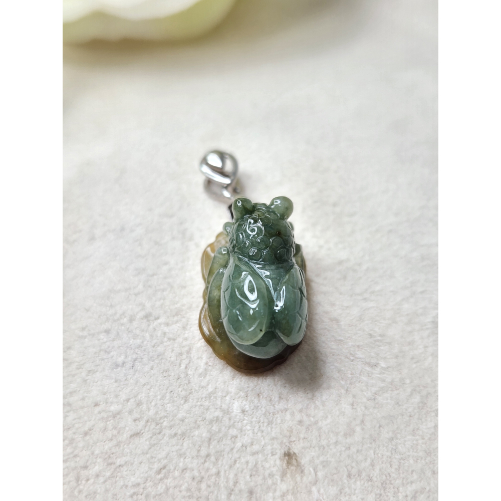 逸品軒～天然緬甸玉A貨-Z7039-黃加綠常贏蒼蠅墜子925銀扣 長17.4mm寬11.6mm厚10.5mm-細節圖5