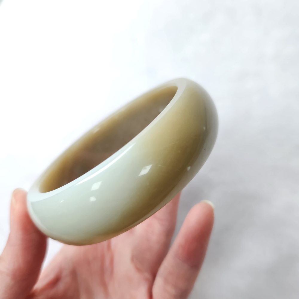 逸品軒～天然和田玉鐲-B1635-弧頂方鐲   寬19.2mm厚8.2mm內徑60.9mm約19.3圍 無紋無摳-細節圖3