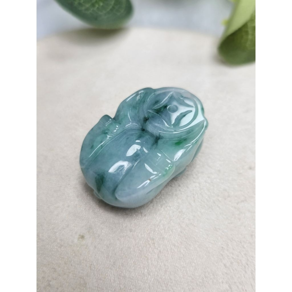 逸品軒～天然緬甸玉A貨-Z7099-飄花豬墜子/小擺件✅️長約30.5mm寬約18.6mm厚約13mm-細節圖5