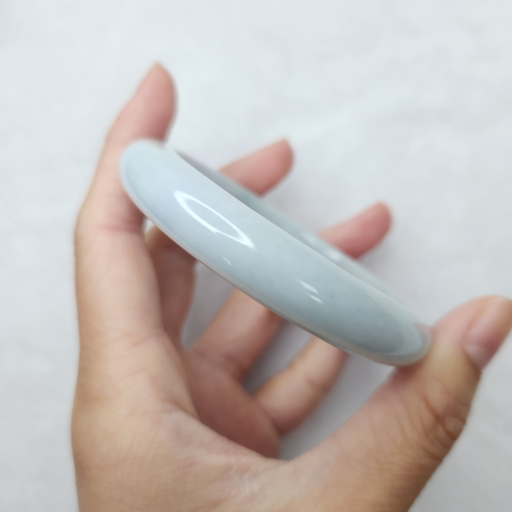 逸品軒～天然緬甸玉A貨-B1657-淡藍綠玉鐲  寬11.6mm厚8.4mm內徑57.7mm約18.3圍  •有紋無摳-細節圖6