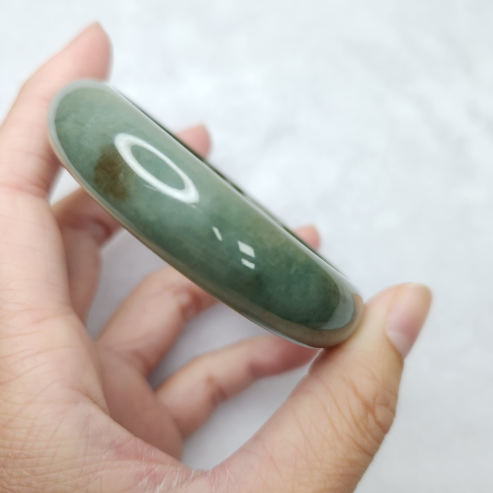 逸品軒～天然緬甸玉A貨-B1677-油青玉鐲  寬14.2mm厚7.3mm內徑58.5mm約18.6圍  •無紋無摳-細節圖8