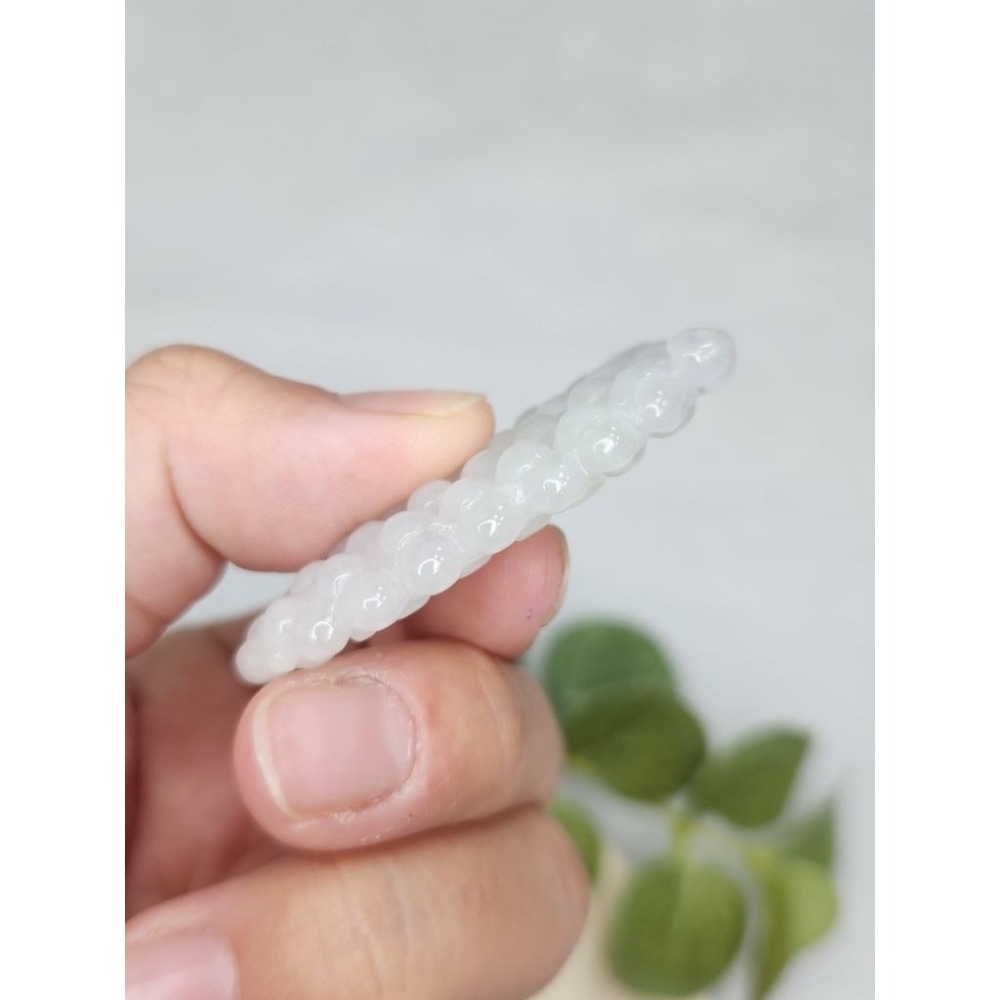 逸品軒～天然緬甸玉A貨-Z7101-細糯葡萄墜子✅️長約46.3mm寬約24.5mm厚約6.6mm-細節圖7